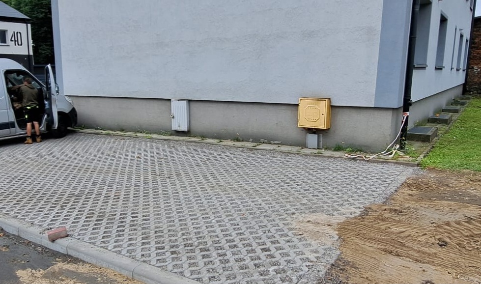 Teren Roździeńskiego 73