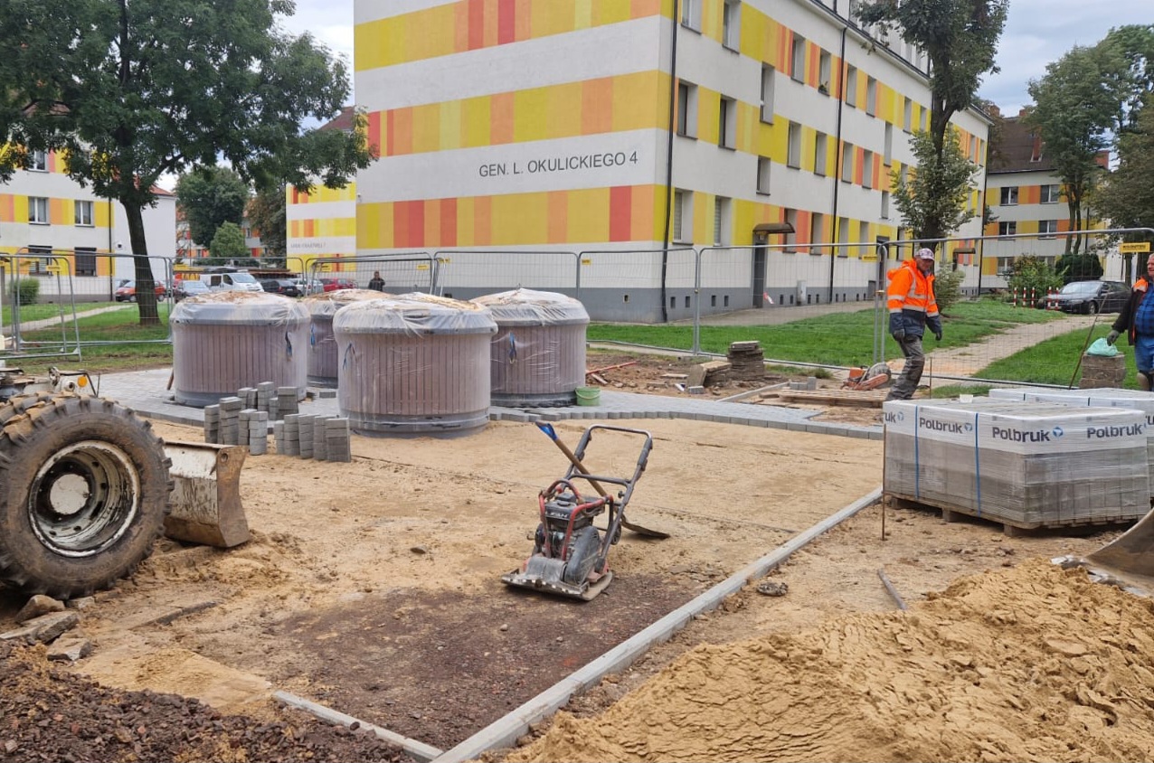 Kolejne śmietniki półpodziemne